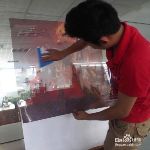 单孔透怎么贴玻璃