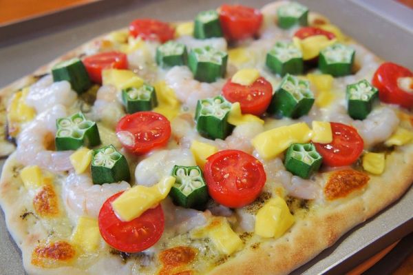 鲜虾秋葵薄底披萨