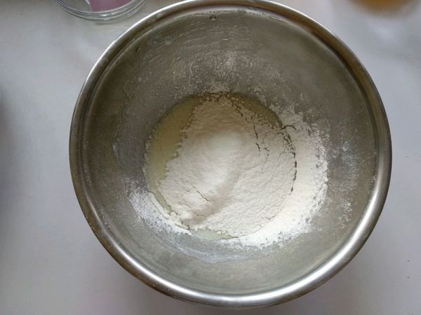 6寸处女座紫水晶鲜花蛋糕