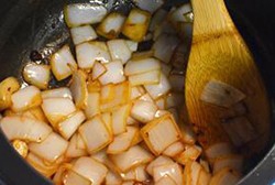 制作椰汁咖喱牛肉饭