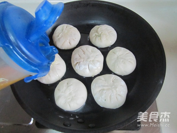 荠菜猪肉馅饼