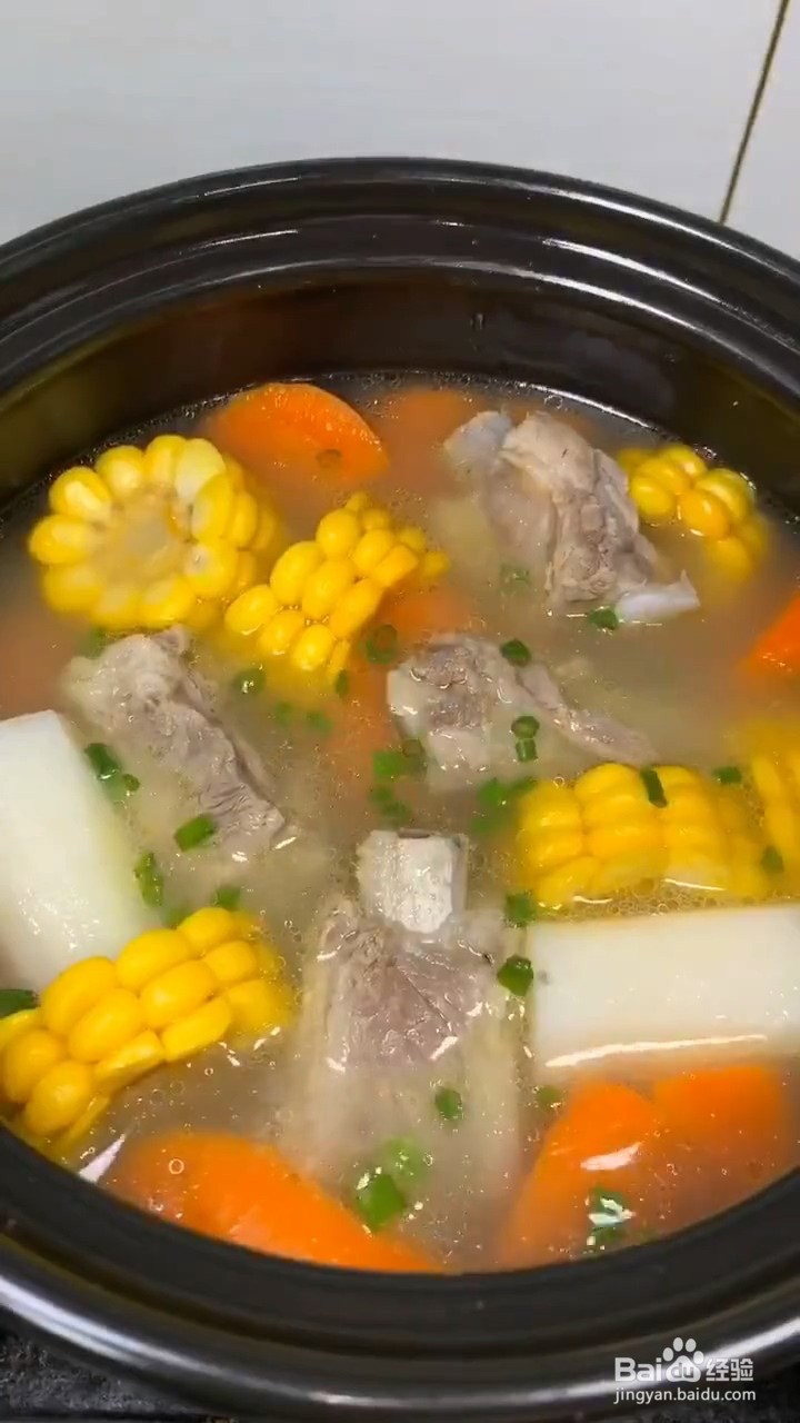 如何在家自制玉米排骨汤