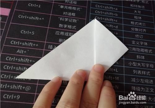 如何用纸折蜡笔小新的书签 百度经验