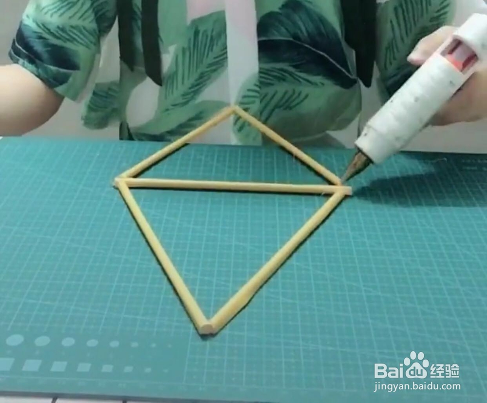 一次性筷子怎么变装饰品，做法一