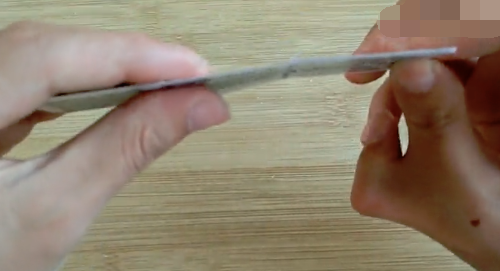 怎样做撕牌还原魔术
