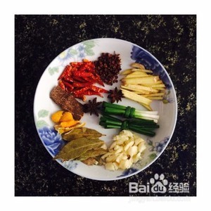鸭爪煲的做法