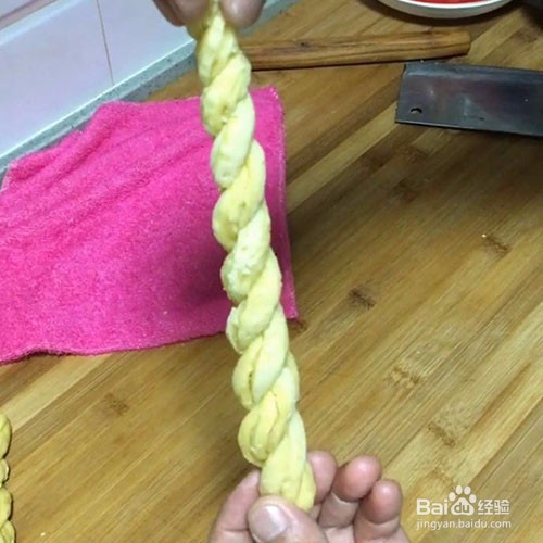 芝麻酥香麻花的教程