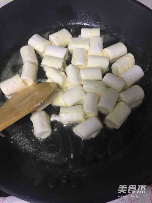 家常蔓越莓牛轧球