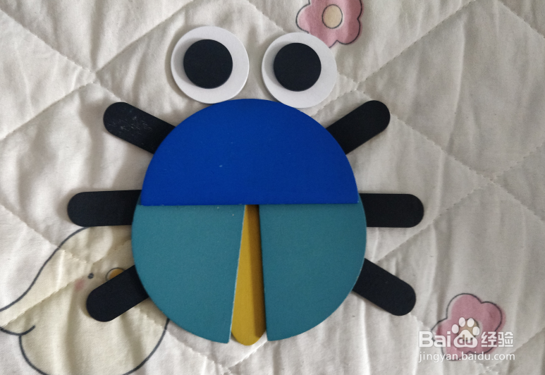 用形状积木怎么拼一只小瓢虫？