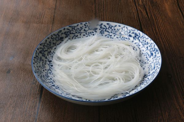 腊肠粉丝娃娃菜