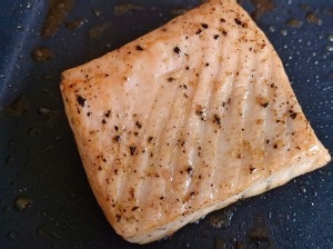 三文鱼糯米饭团的做法