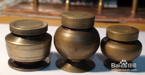 如何鉴别紫铜器