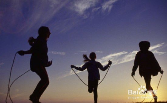 跳绳减肥法 原来跳绳也能跳出小鸟腿