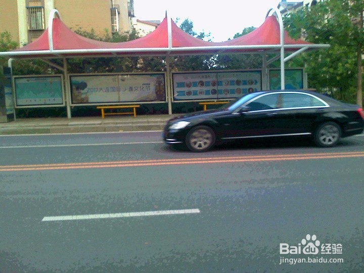 行驶中轿车怎样拍清晰的画面