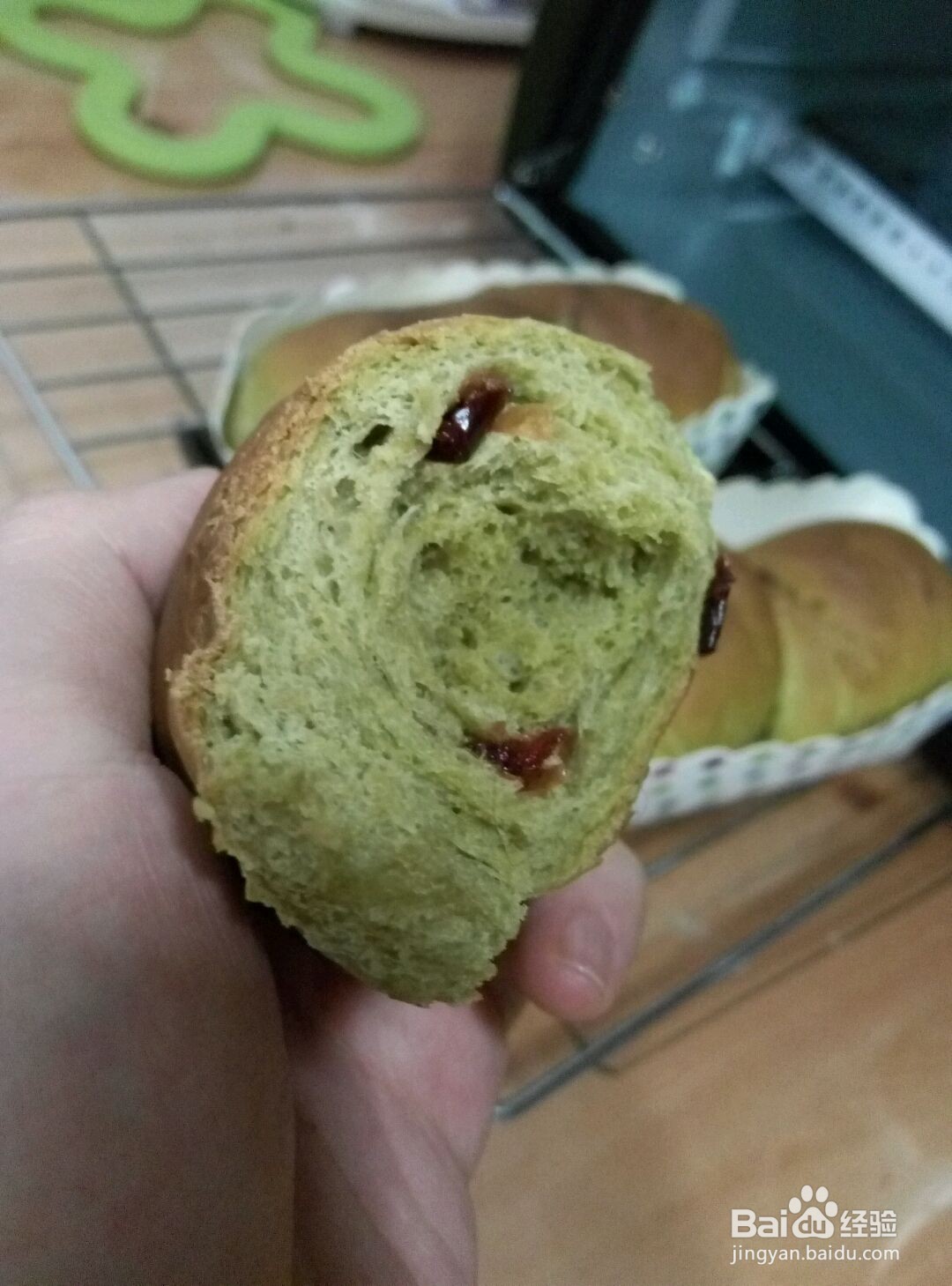 抹茶蔓越莓面包的做法