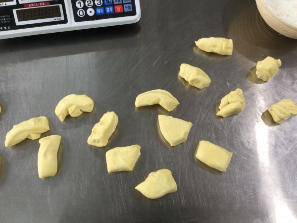 布里欧修面包brioche|僧侣头