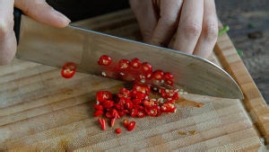 凉拌皮蛋的做法