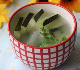 冬瓜香菜棒骨汤的做法