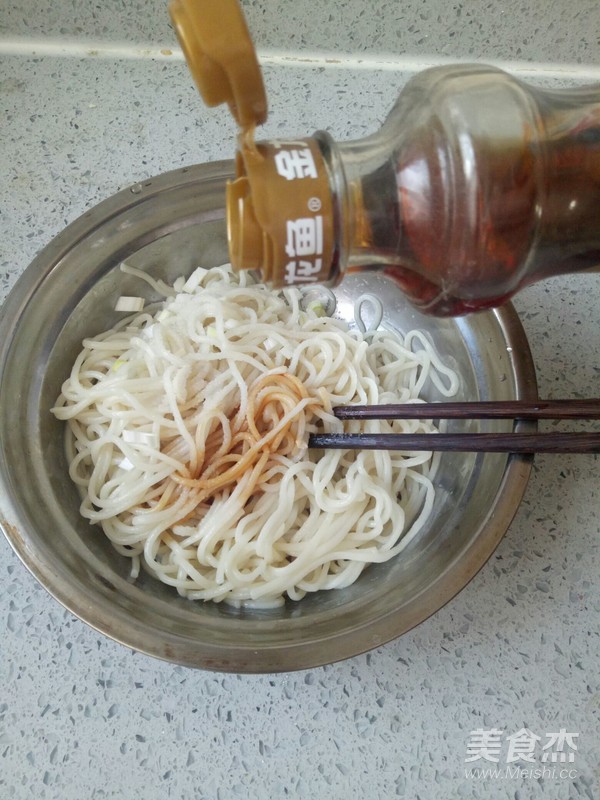 鱼露海苔凉面