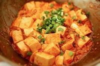 辣酱肉末豆腐的做法
