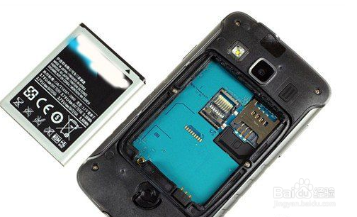 手机掉水里怎么办