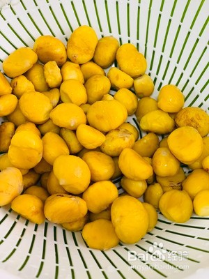 板栗烧鸡的做法