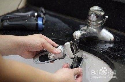 剃须刀怎么安装怎么清洗