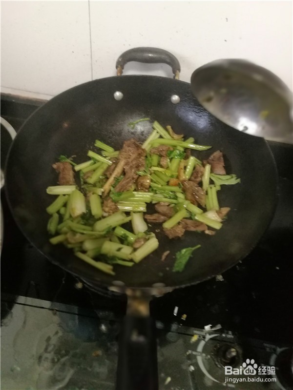 芹菜段炒熟猪肉