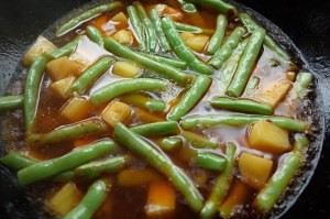 土豆焖四季豆 怎么做