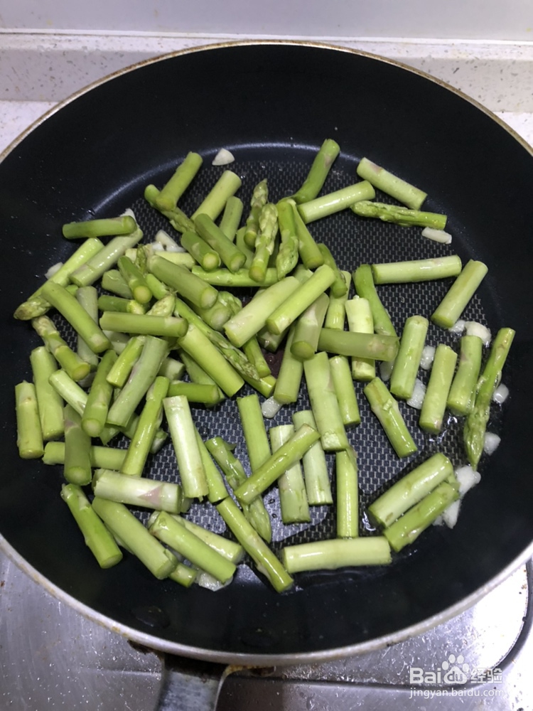 好吃到哭的蘑菇培根炒芦笋