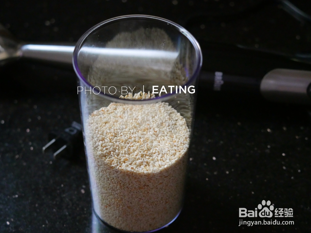 奶奶教你做自制芝麻酱