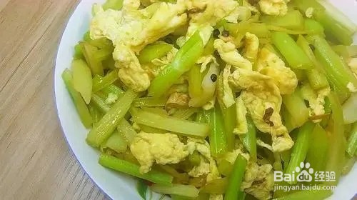 芹菜炒鸡蛋