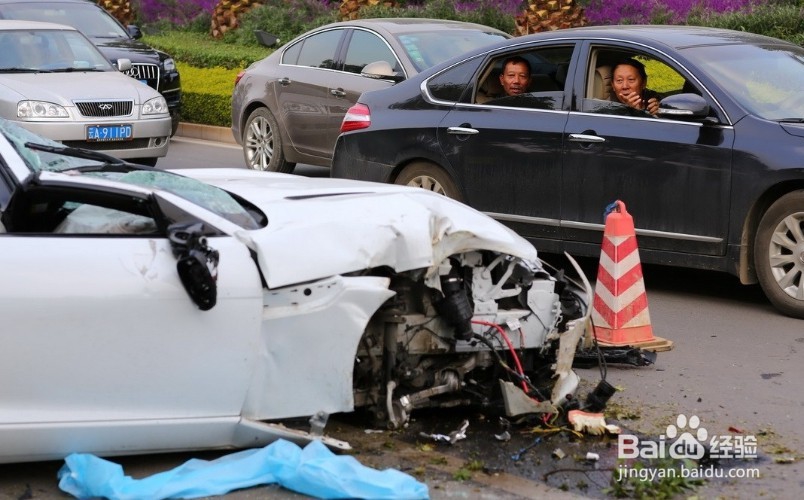 开车遇到交通事故怎么应对