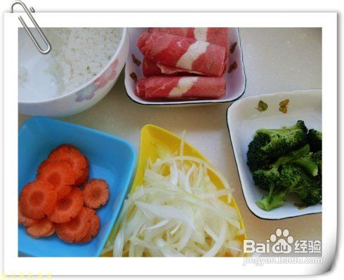 只需10分钟就能让厨房剩货大变身牛肉饭