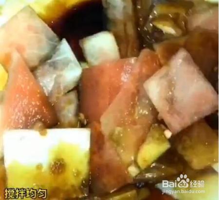 西瓜吃完别急着丢，不仅可以美容，还是解暑利器