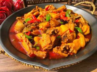 如何在家就能做一份新疆大盘鸡呢？