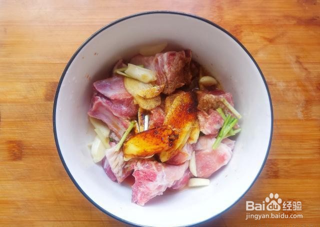 家庭自制糯米蒸排骨