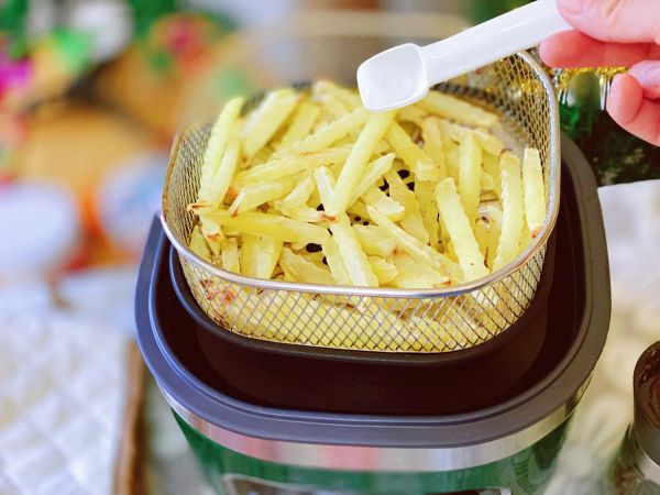 健康无油酥脆薯条在家就能做