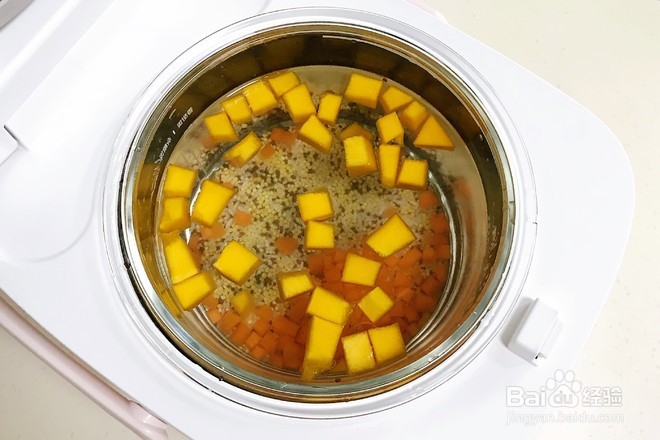 藜麦南瓜小米粥的做法