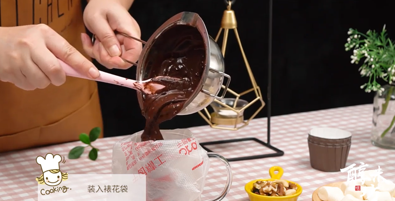 教你如何做万圣节的幽灵巧克力