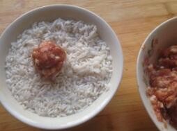 如何做珍珠丸子？