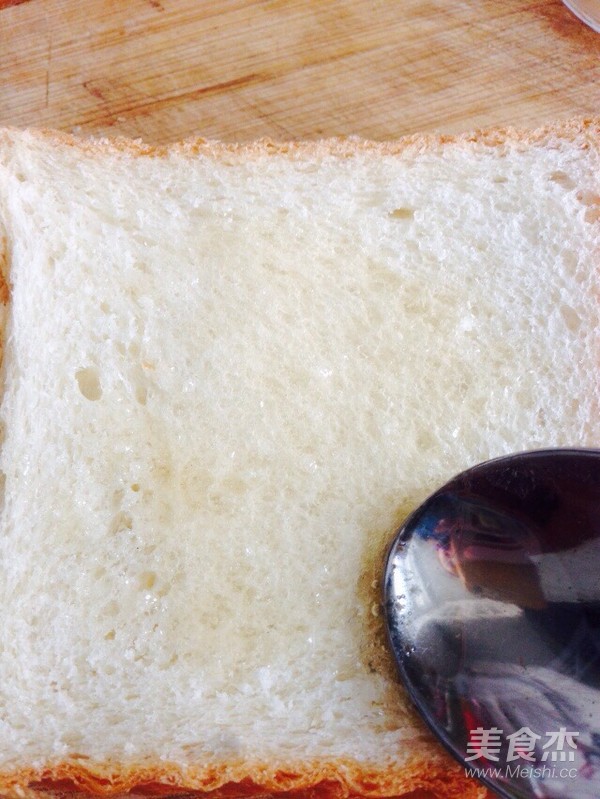 鸡蛋蜂蜜烤吐司