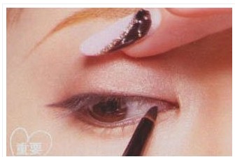 职业妆变约会妆的方法