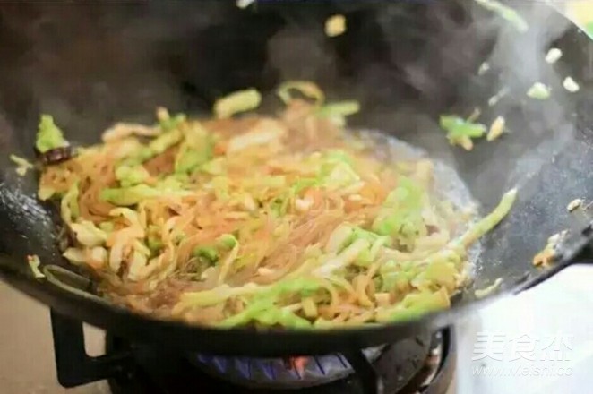 粉丝卷心菜的做法