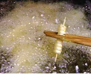 网红小吃——牙签玉米粒