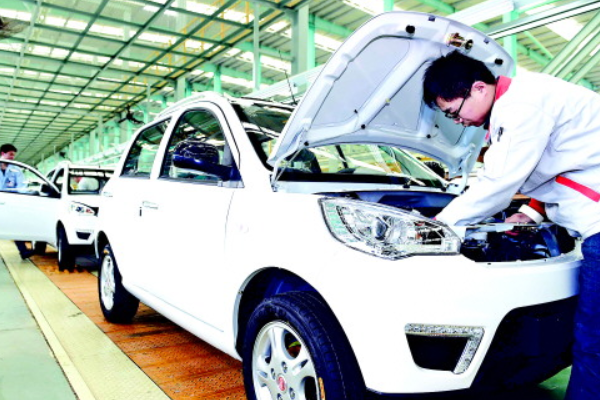 我是一名文科生，有色弱，能不能学新能源汽车技术