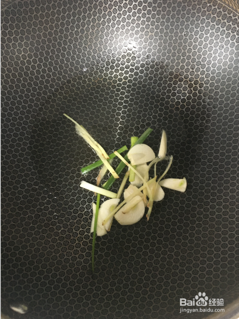 青椒炒腊肠的做法