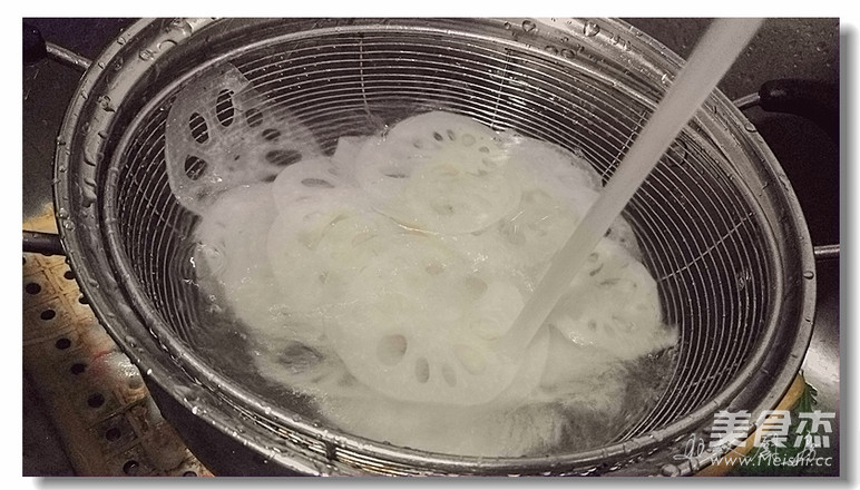 红油藕片的做法