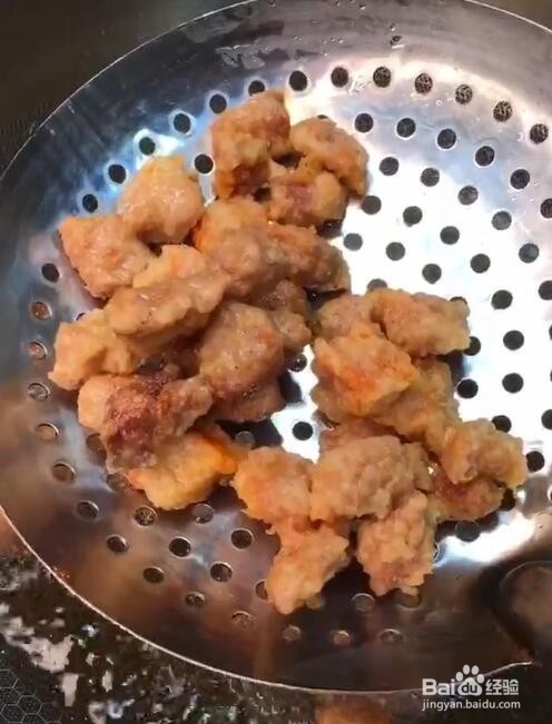 如何制作菠萝咕咾肉