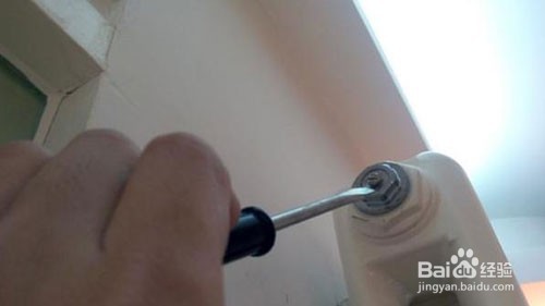 电热毛巾架怎么安装